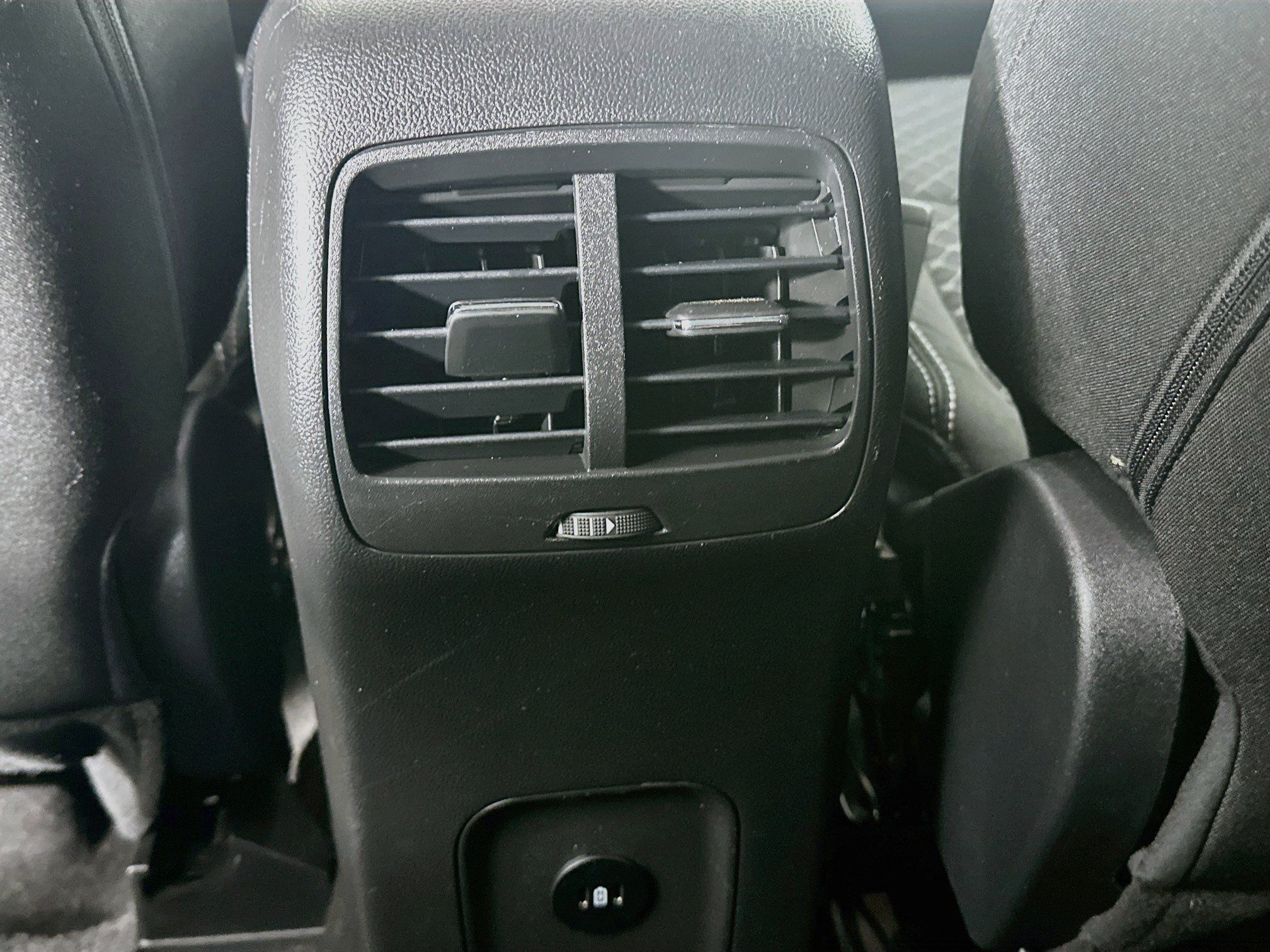 Used 2025 Ford Escape Active AWD/4WD image 26