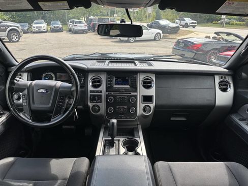 Used 2017 Ford Expedition EL XLT image 27