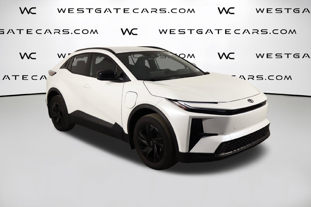 Used 2026 Toyota C-HR AWD/4WD image 46