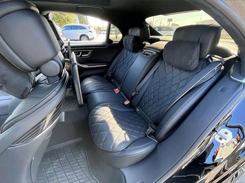 Used 2024 Mercedes-Benz S 580e 4MATIC Sedan image 19