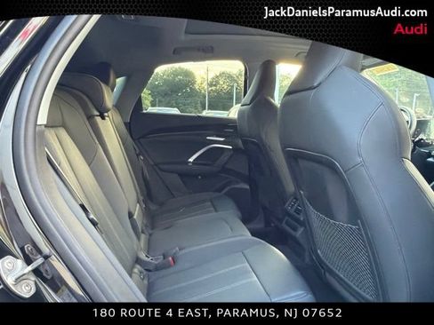 Used 2025 Audi Q5 Premium Plus w/ Premium Plus AWD/4WD image 17