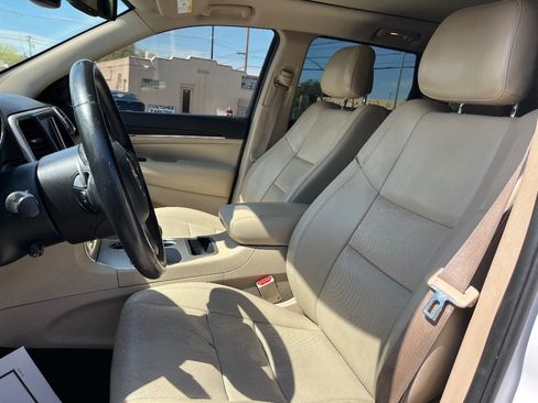 Used 2014 Jeep Grand Cherokee Limited w/ Luxury Group II RWD image 27