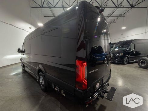 Used 2019 Mercedes-Benz Sprinter 170 Cargo image 30