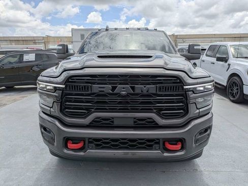 Used 2025 RAM 2500 Laramie AWD/4WD image 8