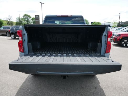 Used 2024 Chevrolet Silverado 1500 Custom Trail Boss w/ Turbomax Blackout Package AWD/4WD image 18