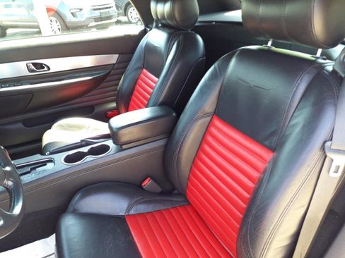 Used 2002 Ford Thunderbird Deluxe image 5