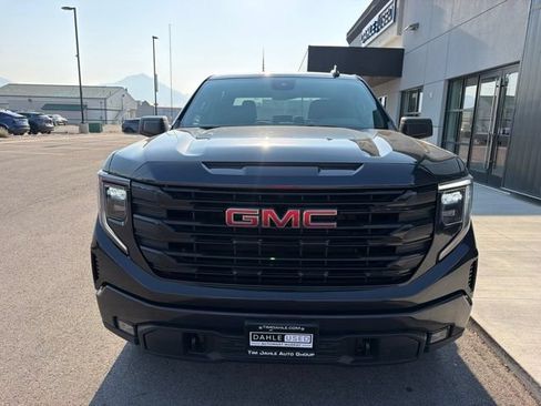 Used 2024 GMC Sierra 1500 Elevation AWD/4WD image 2