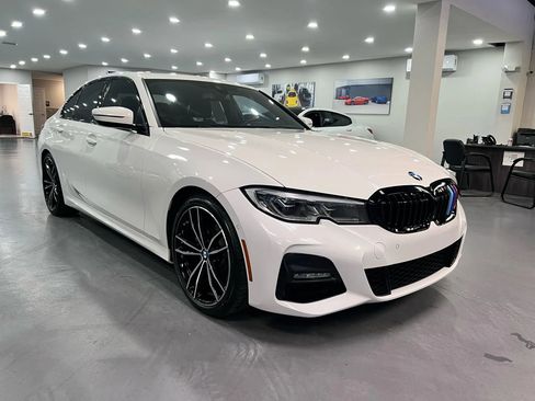 Used 2019 BMW 330i Sedan w/ M Sport Package image 1