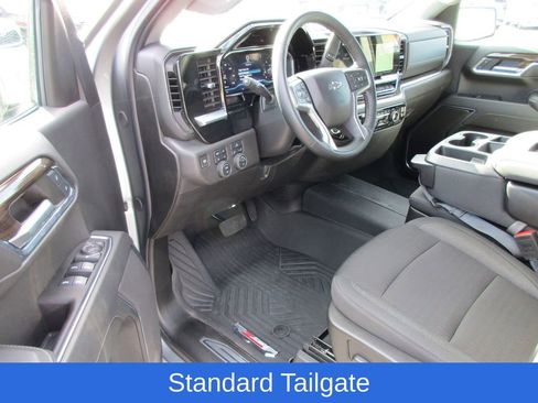 Used 2024 Chevrolet Silverado 1500 RST w/ Z71 Off-Road Package image 17