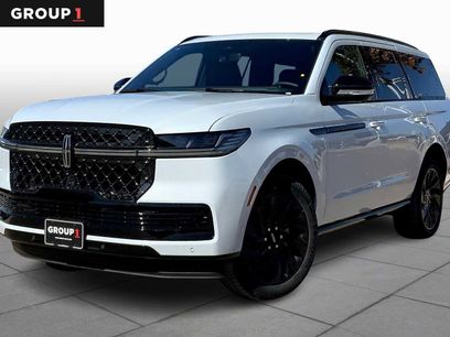 New 2025 Lincoln Navigator Reserve w/ Jet Appearance Package