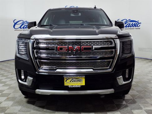 Used 2023 GMC Yukon XL Denali image 3