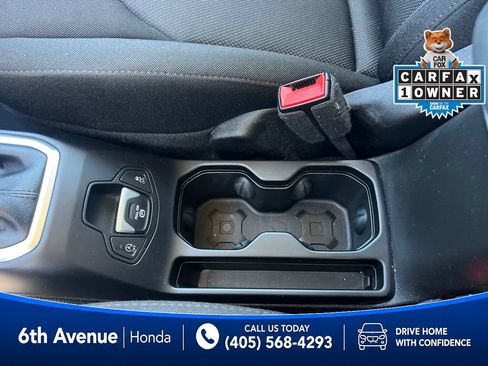 Used 2023 Jeep Renegade Latitude AWD/4WD image 31