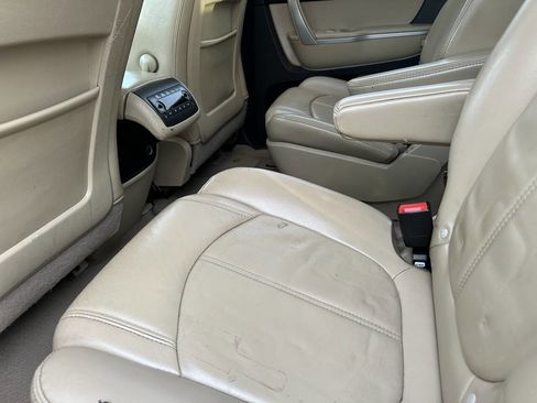 Used 2010 GMC Acadia SLT image 4