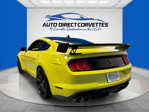 Used 2021 Ford Mustang Shelby GT500 w/ Carbon Fiber Track Pack RWD image 6