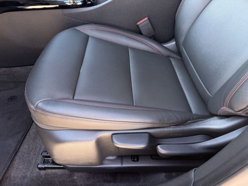 Used 2024 Chevrolet Trax RS w/ Driver Confidence Package image 28