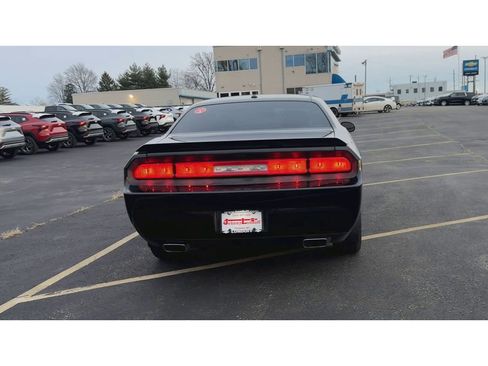 Used 2014 Dodge Challenger R/T image 7