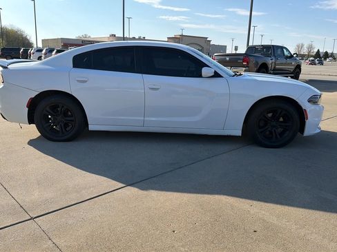 Used 2020 Dodge Charger SXT image 22