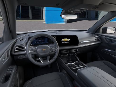 New 2027 Chevrolet Traverse LT w/ Sun and Wheel Package FWD image 15