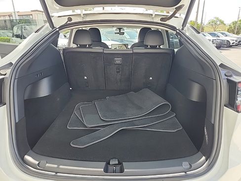 Used 2021 Tesla Model Y Performance image 22
