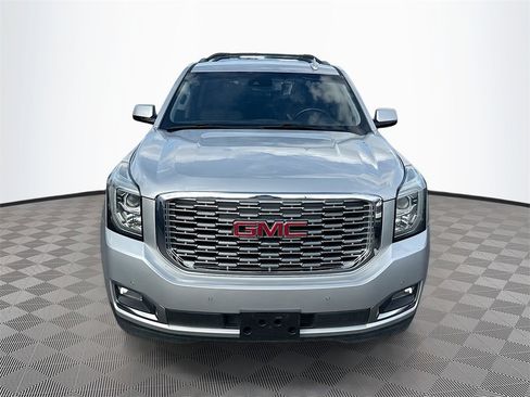 Used 2020 GMC Yukon XL Denali image 2