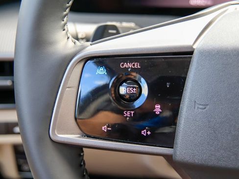 Certified 2025 Nissan Murano SV AWD/4WD image 12