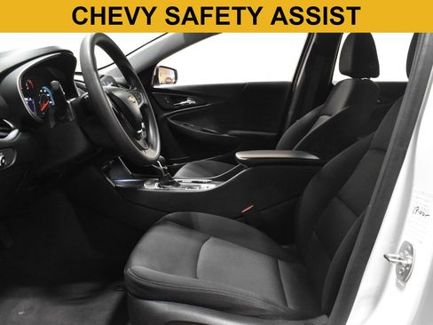 Used 2024 Chevrolet Malibu LT FWD image 5