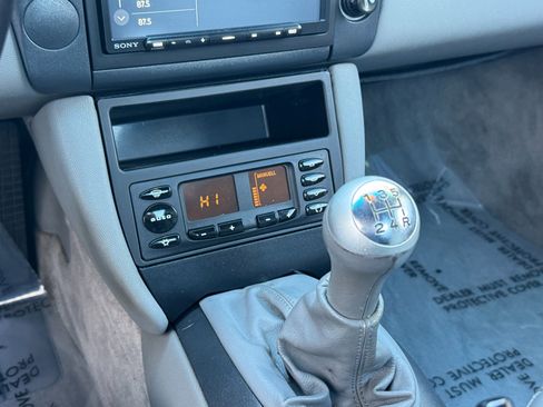 Used 1999 Porsche Boxster HEATED SEATS / MANUAL TRANSMIS image 35