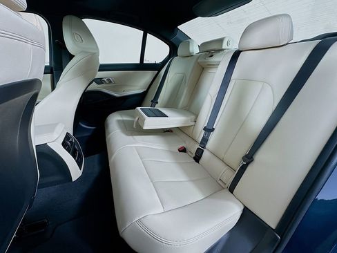 New 2026 BMW 330i Sedan w/ M Sport Package image 17