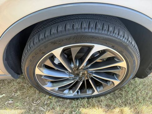 Used 2020 Lincoln Aviator Reserve w/ Equipment Group 202A AWD/4WD image 7