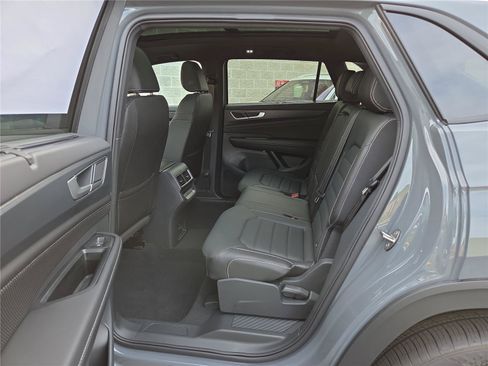 New 2026 Volkswagen Atlas Cross Sport SEL R-Line AWD/4WD image 22