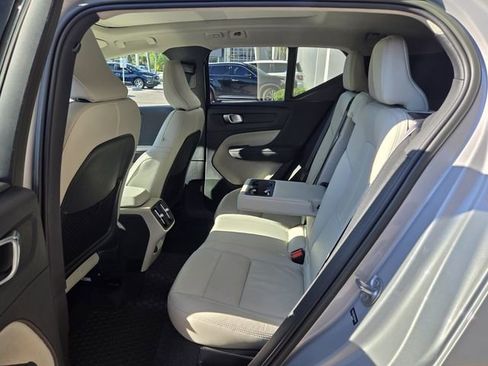 Used 2023 Volvo XC40 B5 Plus w/ Driver Assist Package AWD/4WD image 15