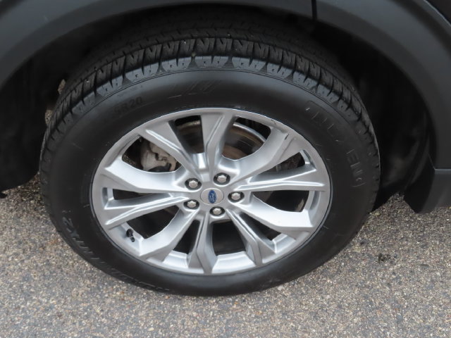 Used 2024 Ford Explorer Limited AWD/4WD image 16
