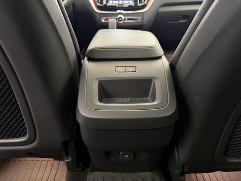Used 2023 Volvo XC60 B5 Plus w/ Climate Package AWD/4WD image 26