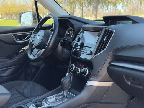 Used 2021 Subaru Forester Premium image 29