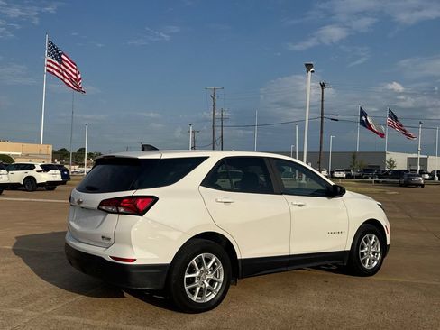 Used 2023 Chevrolet Equinox LS w/ LS Convenience Package FWD image 21