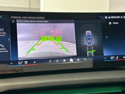 New 2026 BMW 330i Sedan w/ M Sport Package image 23