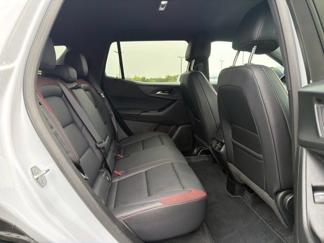 Used 2026 Chevrolet Equinox RS AWD/4WD image 12