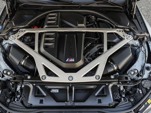 Used 2023 BMW M4 CSL RWD image 16