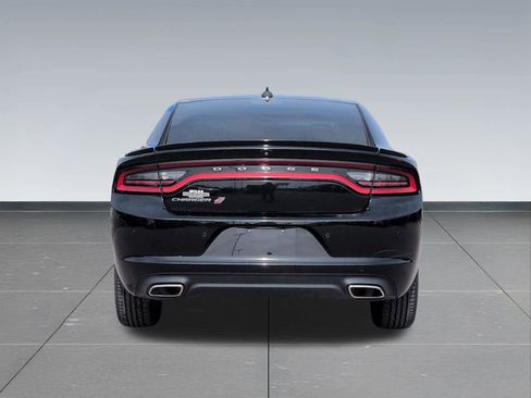 Used 2018 Dodge Charger GT image 5