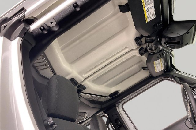 Used 2026 Jeep Wrangler Unlimited Sahara AWD/4WD image 25
