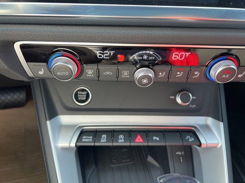 New 2025 Audi Q3 2.0T Premium image 30