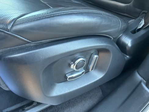 Used 2017 Land Rover Range Rover Sport HSE image 11