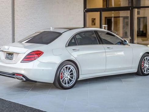 Used 2018 Mercedes-Benz S 560 Sedan image 9