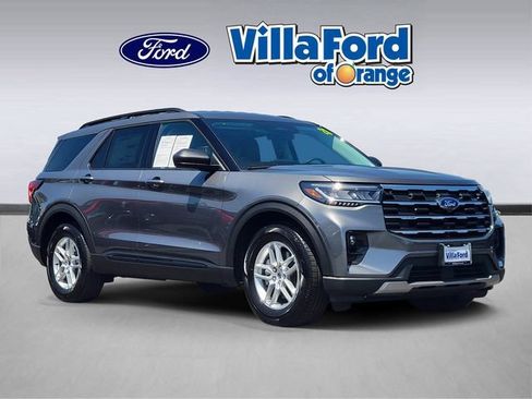 Used 2026 Ford Explorer Active w/ Active Comfort Package RWD image 1