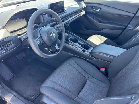 Certified 2023 Honda Accord LX image 5