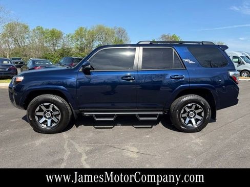 Used 2019 Toyota 4Runner TRD Off-Road Premium image 8