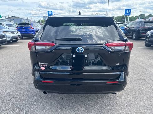 Used 2024 Toyota RAV4 SE w/ Weather & Moonroof Package AWD/4WD image 6