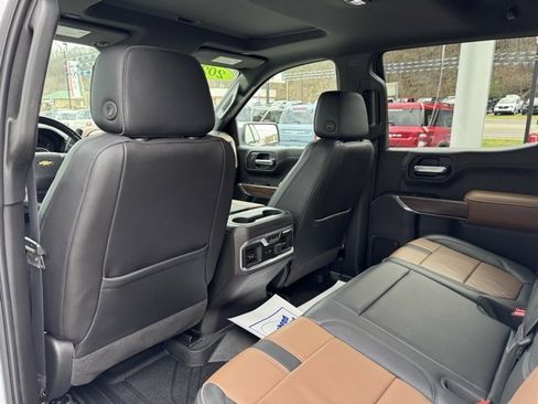 Used 2021 Chevrolet Silverado 1500 High Country image 18