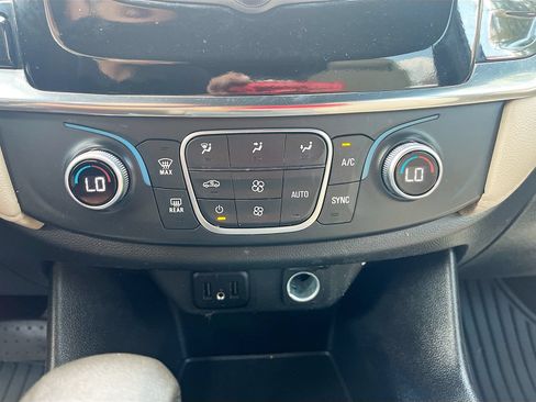 Used 2023 Chevrolet Traverse LS w/ Safety Package FWD image 15