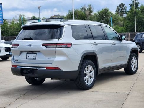 Used 2023 Jeep Grand Cherokee L Limited AWD/4WD image 7